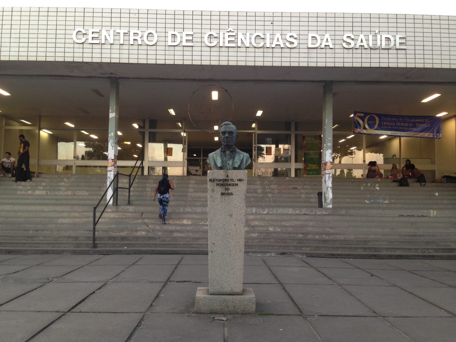 Alexander Fleming's bust (1).JPG